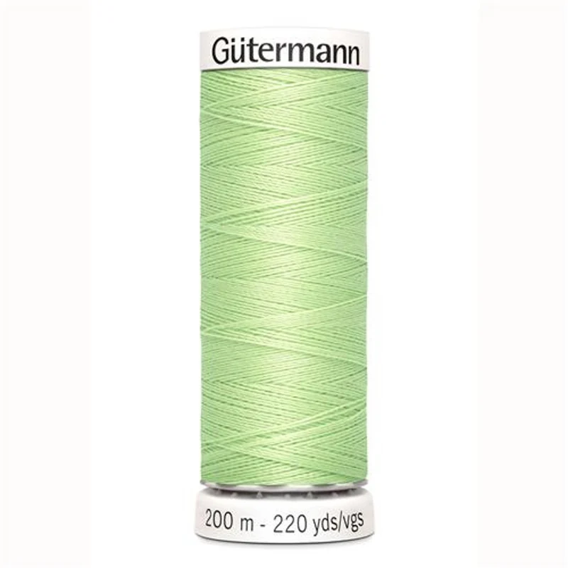 Gütermann naaigaren - universeel - 152 lichtgroen