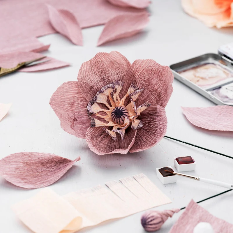 papieren bloemen met aquarel