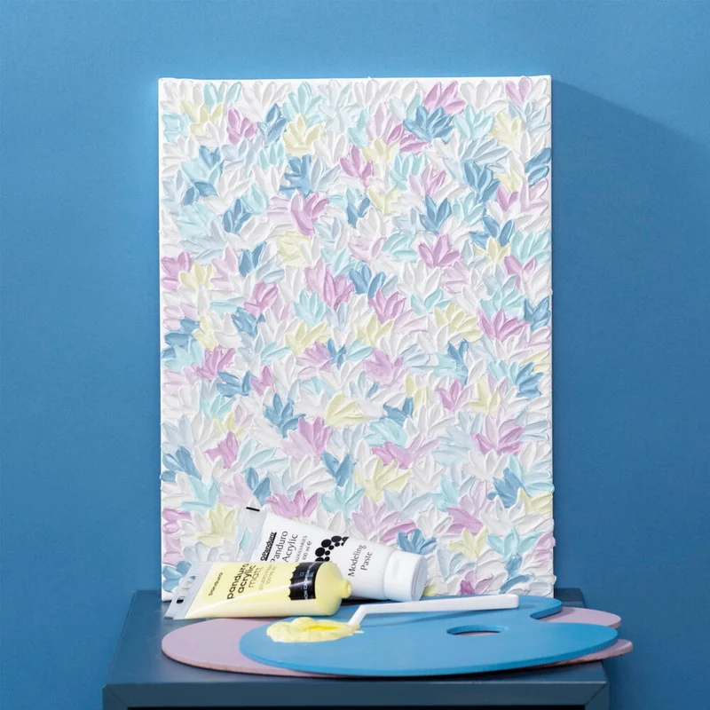 een schilderij met modelpasta